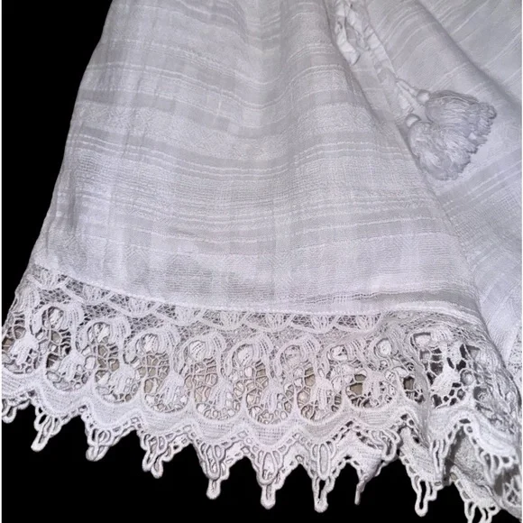 BB DAKOTA  boutique white gauze off shoulder romper women’s size medium - Picture 5 of 17